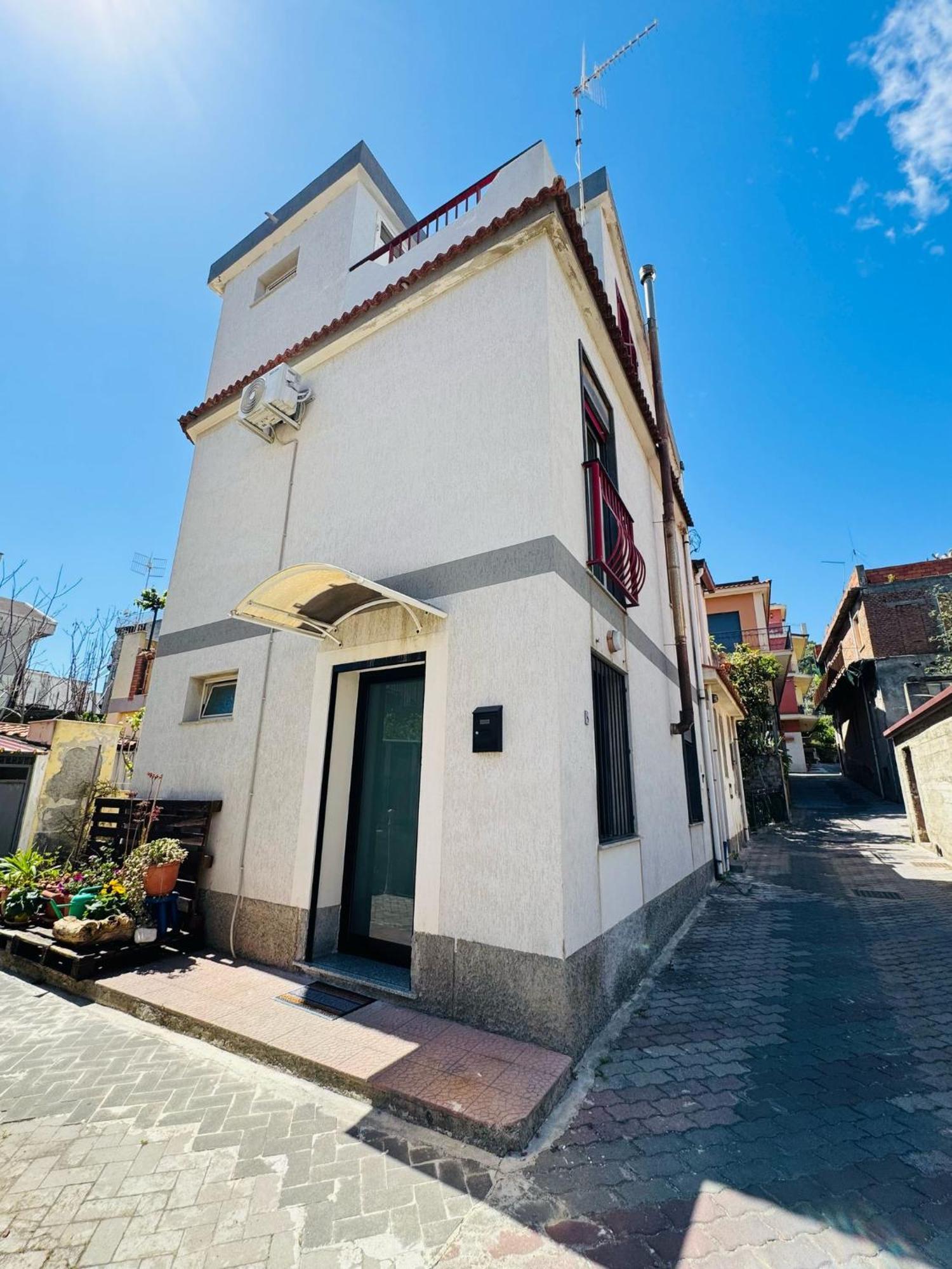 Carol Holiday home Roccalumera